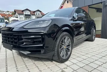 Porsche Cayenne din 2023 - oferta POR150029