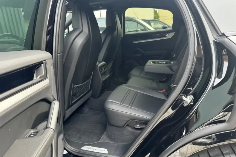 Porsche Cayenne din 2023 cu 44.390 km - oferta POR150029 - foto 9