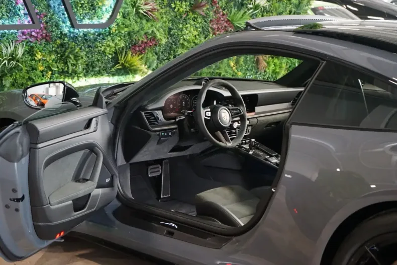 Porsche 911 din 2025 cu 5.338 km - oferta POR150030 - foto 8