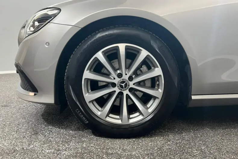 Mercedes-Benz E 200 din 2021 cu 90.000 km - oferta MER150038 - foto 4