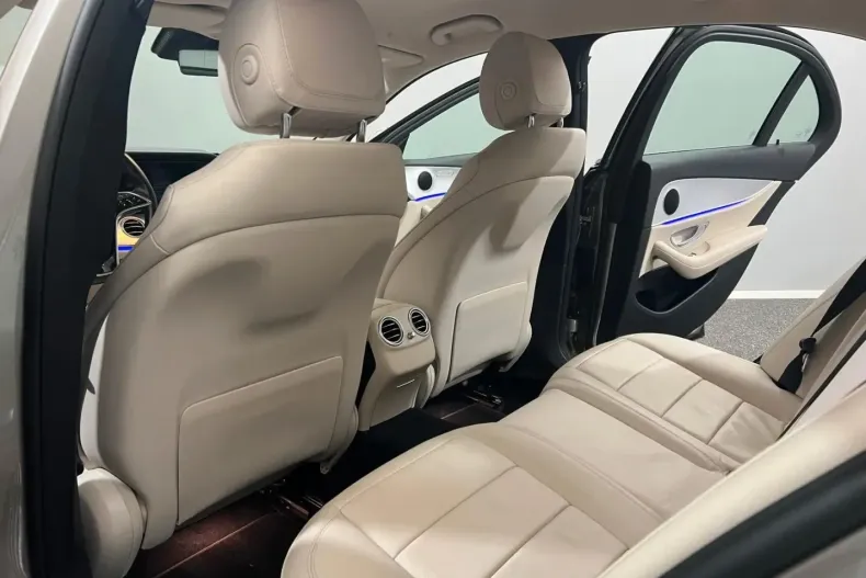 Mercedes-Benz E 200 din 2021 cu 90.000 km - oferta MER150038 - foto 11