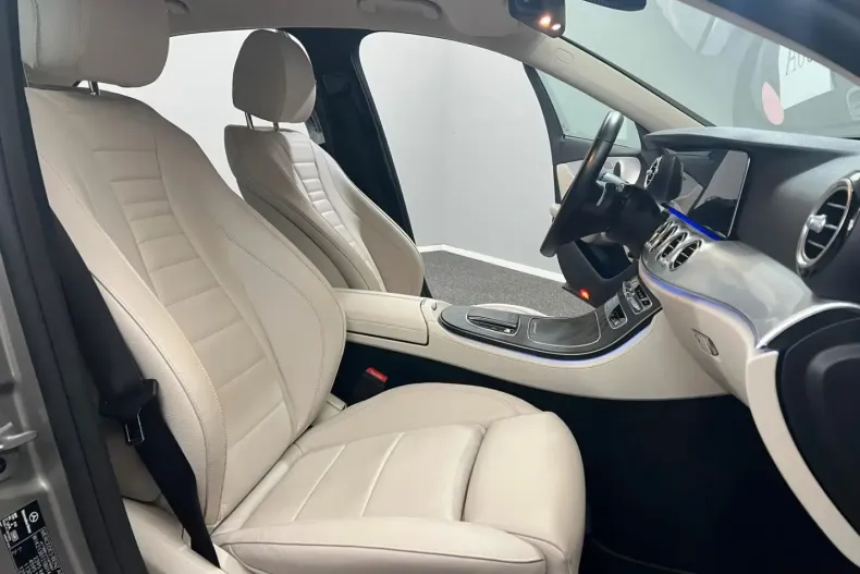 Mercedes-Benz E 200 din 2021 cu 90.000 km - oferta MER150038 - foto 19