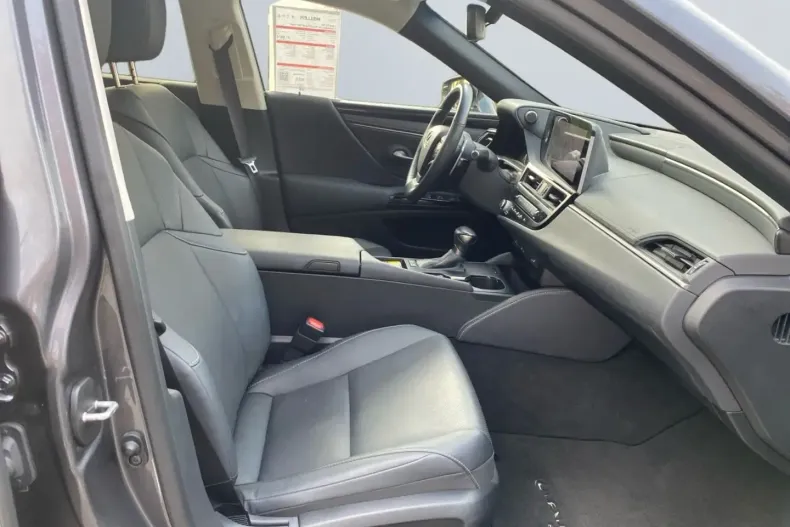 Lexus ES 300 din 2024 cu 17.171 km - oferta LEX150052 - foto 18