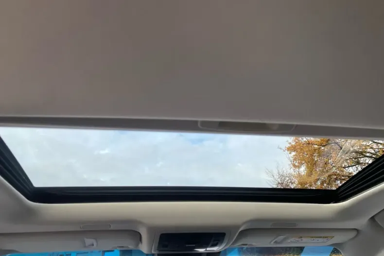 Lexus ES 300 din 2024 cu 17.171 km - oferta LEX150052 - foto 28