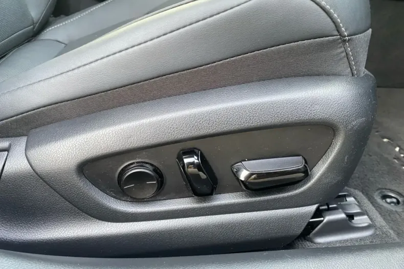 Lexus ES 300 din 2024 cu 17.171 km - oferta LEX150052 - foto 29