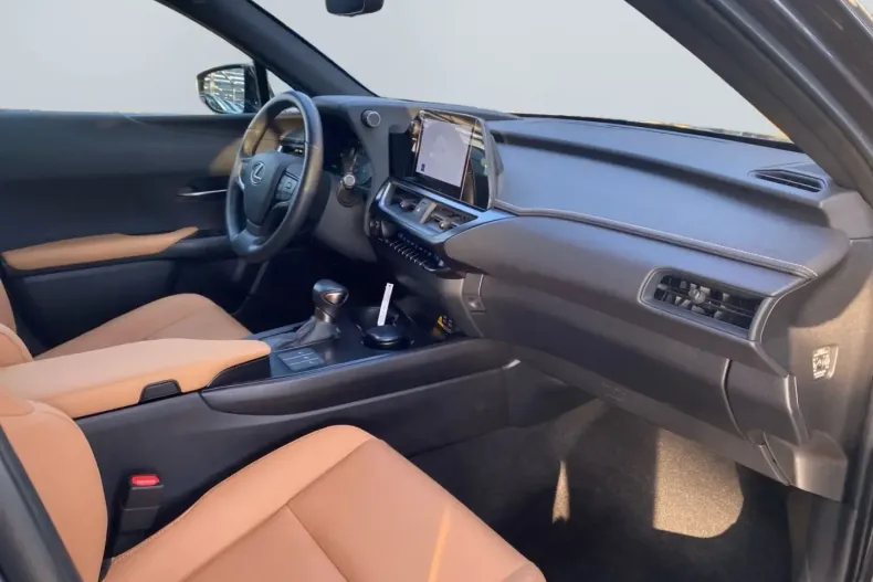 Lexus UX din 2024 cu 17.496 km - oferta LEX150060 - foto 18