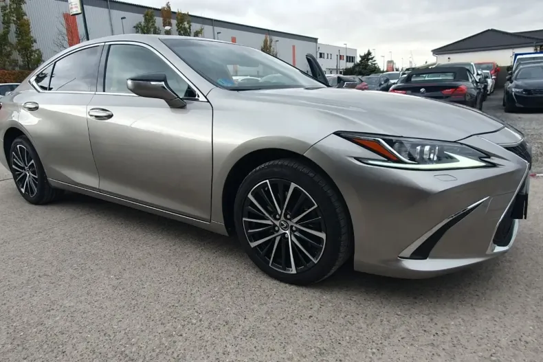 Lexus ES 300 din 2023 cu 74.280 km - oferta LEX150061 - foto 1