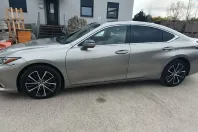 Lexus ES 300 din 2023 cu 74.280 km - oferta LEX150061 - foto 5