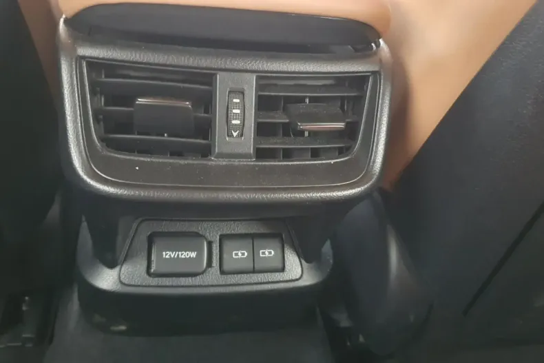 Lexus ES 300 din 2023 cu 74.280 km - oferta LEX150061 - foto 9