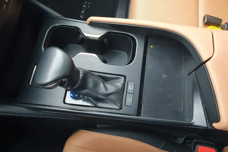 Lexus ES 300 din 2023 cu 74.280 km - oferta LEX150061 - foto 34