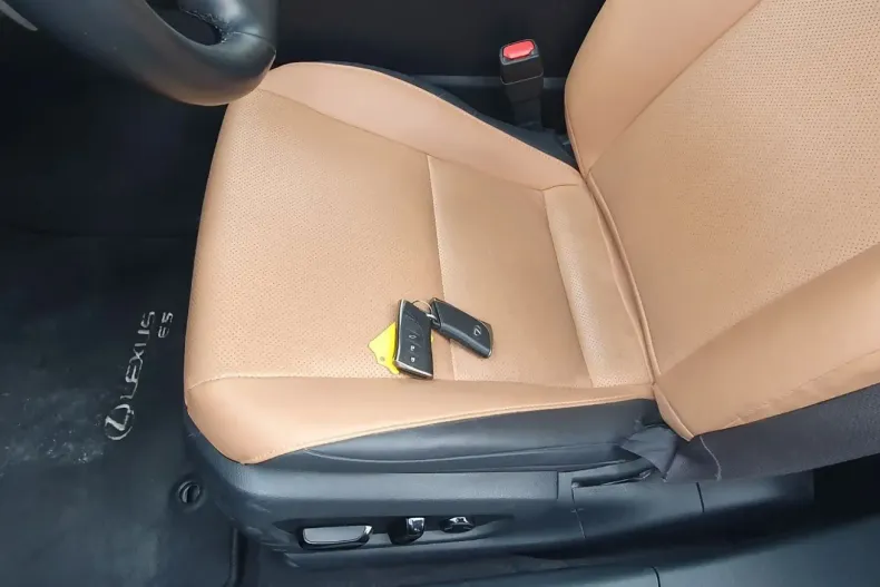 Lexus ES 300 din 2023 cu 74.280 km - oferta LEX150061 - foto 38