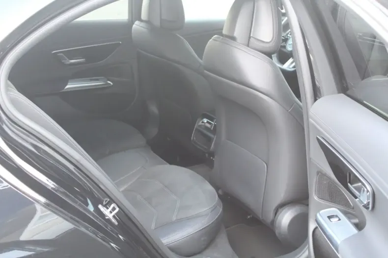 Mercedes-Benz E 200 din 2024 cu 33.018 km - oferta MER150073 - foto 7