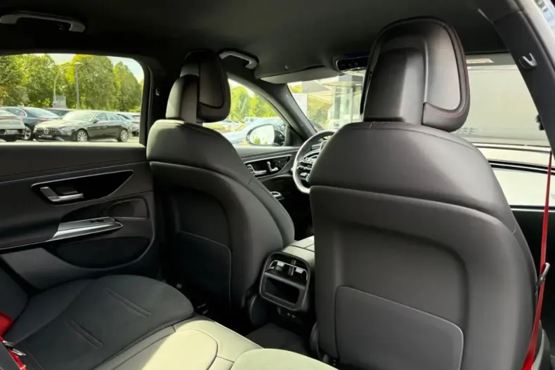 Mercedes-Benz E 53 AMG din 2024 cu 28.224 km - oferta MER150078 - foto 12