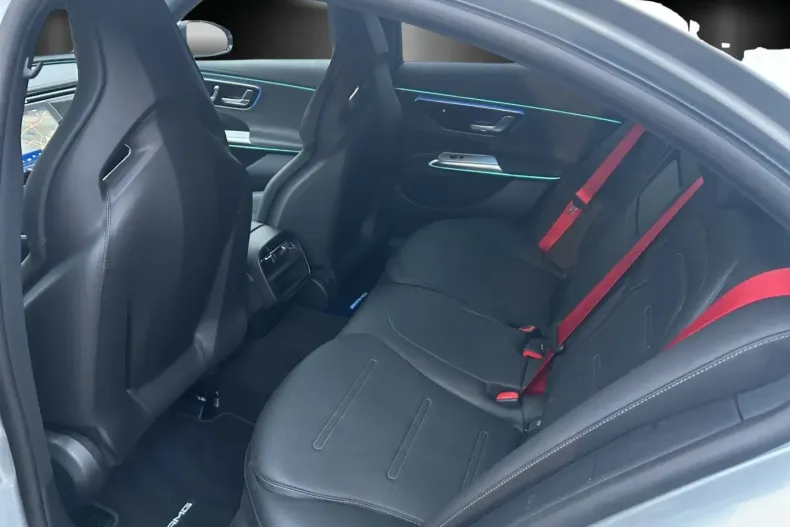 Mercedes-Benz E 53 AMG din 2024 cu 5.758 km - oferta MER150082 - foto 8