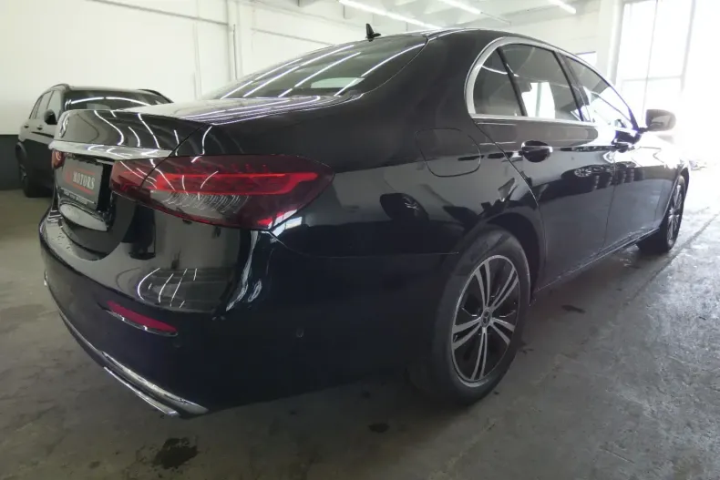 Mercedes-Benz E 220 din 2022 cu 38.500 km - oferta MER150093 - foto 6
