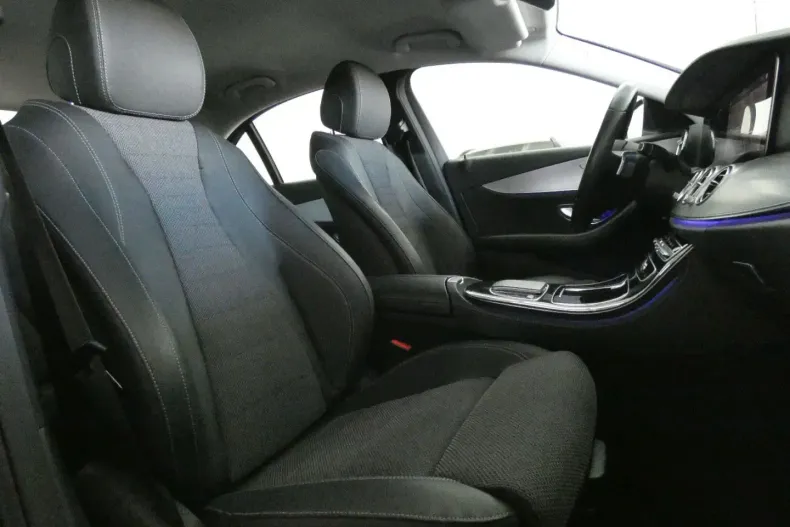 Mercedes-Benz E 220 din 2022 cu 38.500 km - oferta MER150093 - foto 10