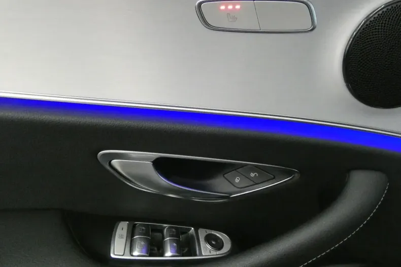 Mercedes-Benz E 220 din 2022 cu 38.500 km - oferta MER150093 - foto 14