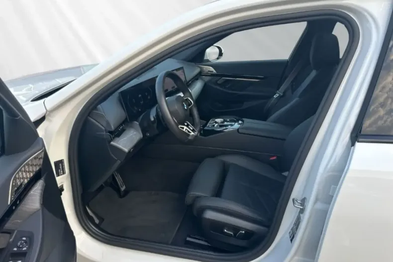 BMW 520 din 2024 cu 11.546 km - oferta BMW150099 - foto 8