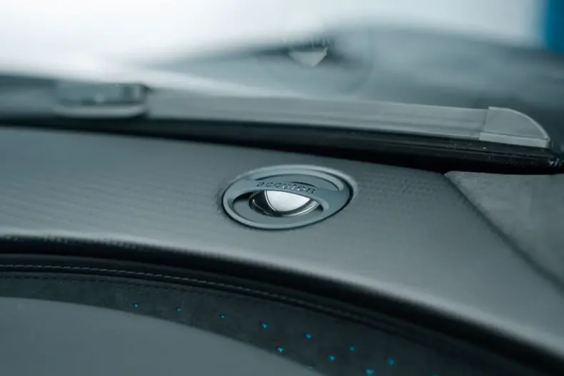 Bugatti Chiron din 2022 cu 2.230 km - oferta BUG150103 - foto 20