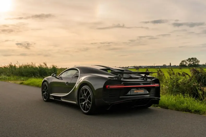 Bugatti Chiron din 2021 cu 3.480 km - oferta BUG150105 - foto 6