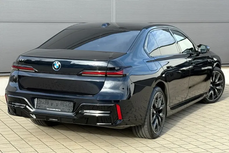 BMW i7 din 2024 cu 2.081 km - oferta BMW150106 - foto 10