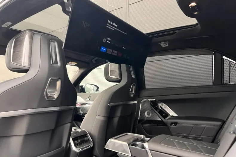 BMW i7 din 2024 cu 2.081 km - oferta BMW150106 - foto 32