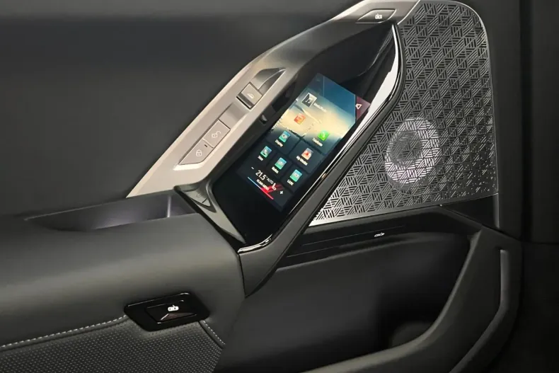 BMW i7 din 2024 cu 2.081 km - oferta BMW150106 - foto 38