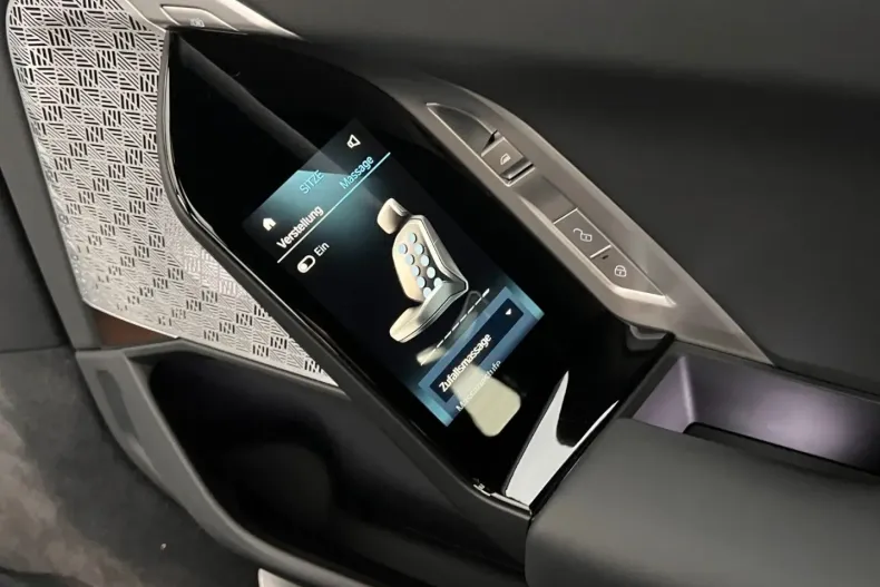 BMW i7 din 2024 cu 2.081 km - oferta BMW150106 - foto 39