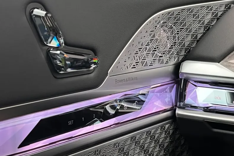 BMW i7 din 2024 cu 2.081 km - oferta BMW150106 - foto 42