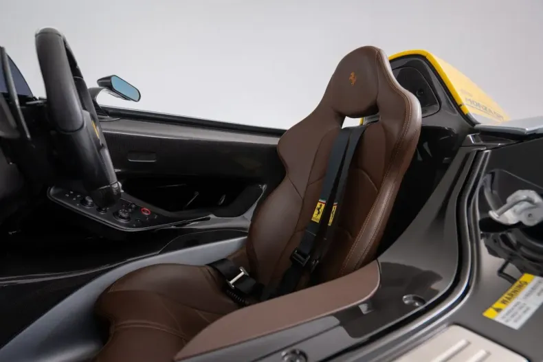 Ferrari Monza din 2022 cu 2.100 km - oferta FER150115 - foto 15