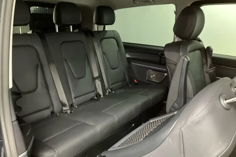 Mercedes-Benz V 250 din 2024 cu 23.556 km - oferta MER150134 - foto 13