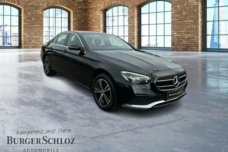 Mercedes-Benz E 220 din 2022 cu 50.929 km - oferta MER150137 - foto 3