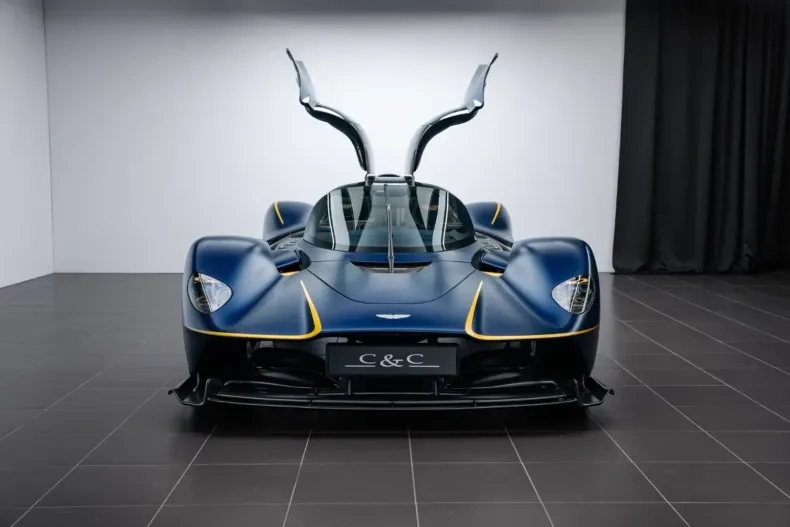 Aston Martin Valkyrie din 2023 cu 1.410 km - oferta AST150138 - foto 2