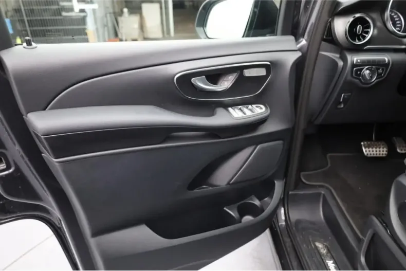 Mercedes-Benz V 220 din 2024 cu 14.450 km - oferta MER150144 - foto 8