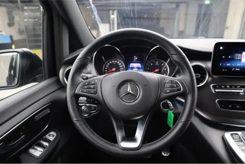 Mercedes-Benz V 220 din 2024 cu 14.450 km - oferta MER150144 - foto 18