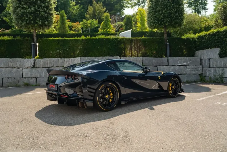 Ferrari 812 din 2022 cu 2.000 km - oferta FER150154 - foto 7