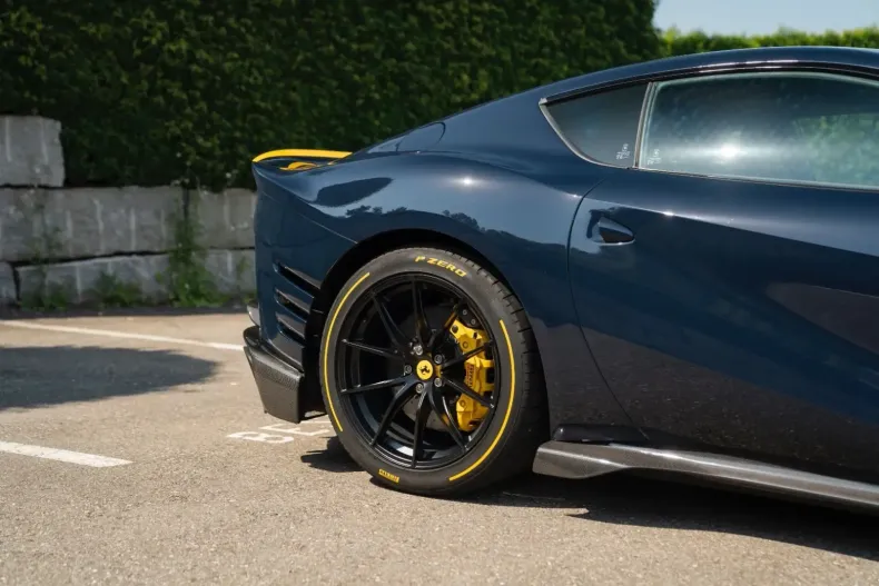 Ferrari 812 din 2022 cu 2.000 km - oferta FER150154 - foto 11