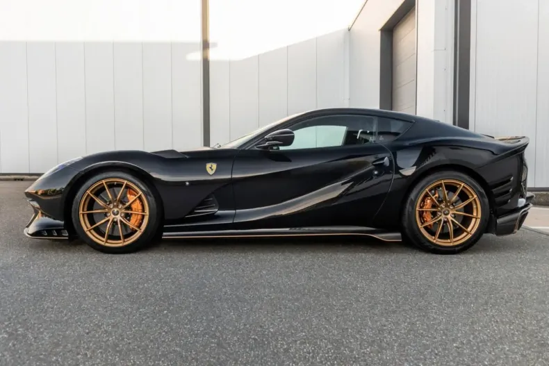 Ferrari 812 din 2022 cu 12.259 km - oferta FER150157 - foto 1