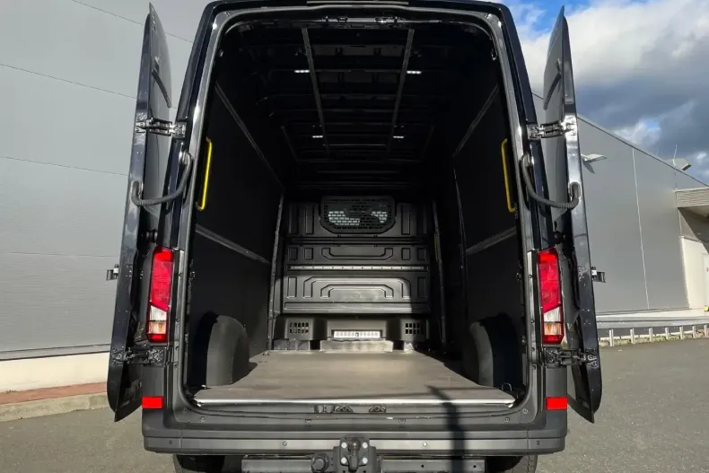 Volkswagen Crafter din 2024 cu 20.000 km - oferta VOL150188 - foto 11