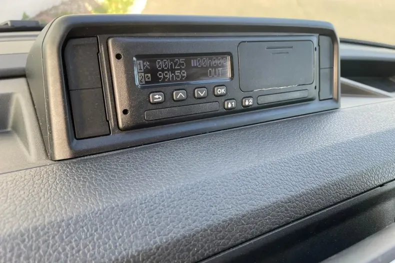 Volkswagen Crafter din 2024 cu 20.000 km - oferta VOL150188 - foto 30