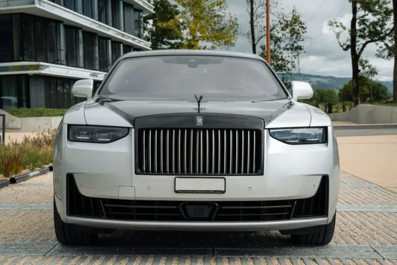 Rolls-Royce Ghost din 2025 cu 10.000 km - oferta ROL150227 - foto 1