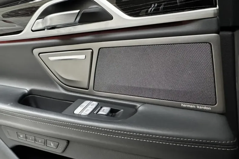 BMW 740 din 2020 cu 103.516 km - oferta BMW150231 - foto 13