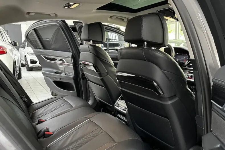 BMW 740 din 2020 cu 103.516 km - oferta BMW150231 - foto 14