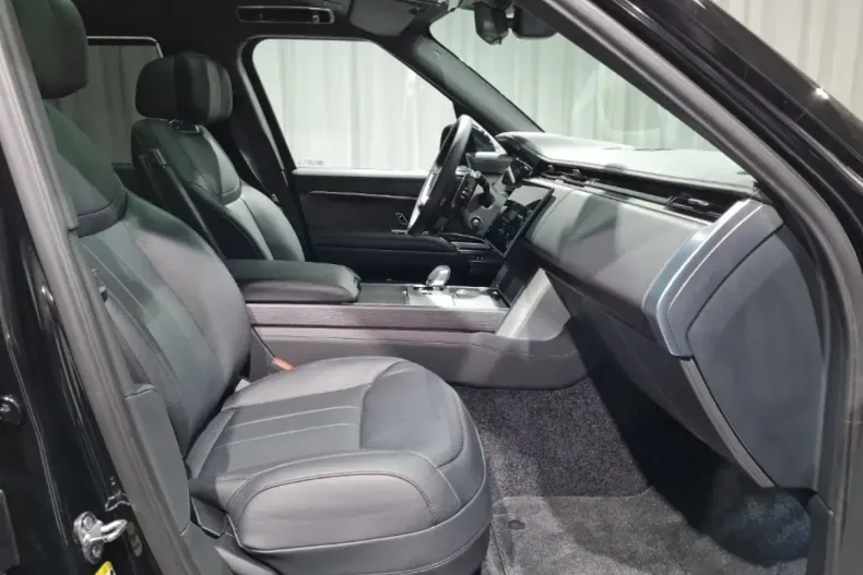 Land Rover Range Rover din 2025 cu 12.000 km - oferta LAN150236 - foto 6