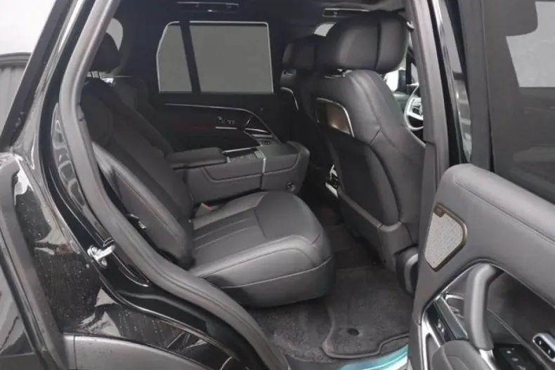 Land Rover Range Rover din 2024 cu 9.800 km - oferta LAN150238 - foto 7