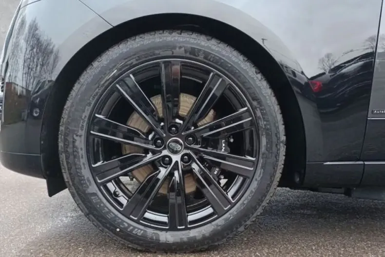 Land Rover Range Rover din 2024 cu 9.800 km - oferta LAN150238 - foto 8