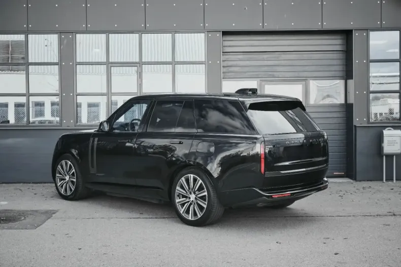 Land Rover Range Rover din 2024 cu 16.500 km - oferta LAN150239 - foto 3