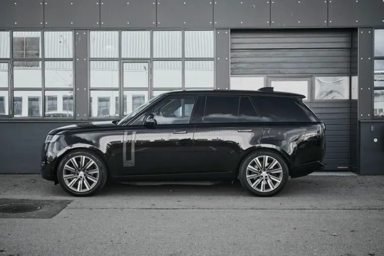 Land Rover Range Rover din 2024 cu 16.500 km - oferta LAN150239 - foto 4