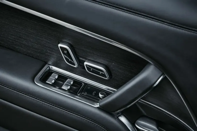 Land Rover Range Rover din 2024 cu 16.500 km - oferta LAN150239 - foto 13