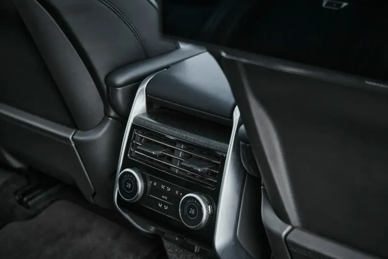 Land Rover Range Rover din 2024 cu 16.500 km - oferta LAN150239 - foto 20